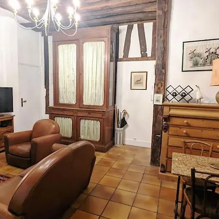 Appart Authentique Et Confortable - Marais Paris Exterior photo