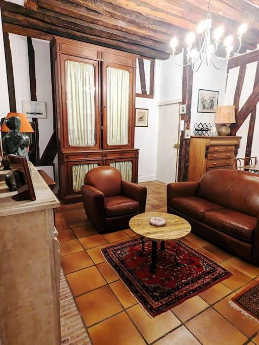 Appartement Authentique Et Confortable - Marais